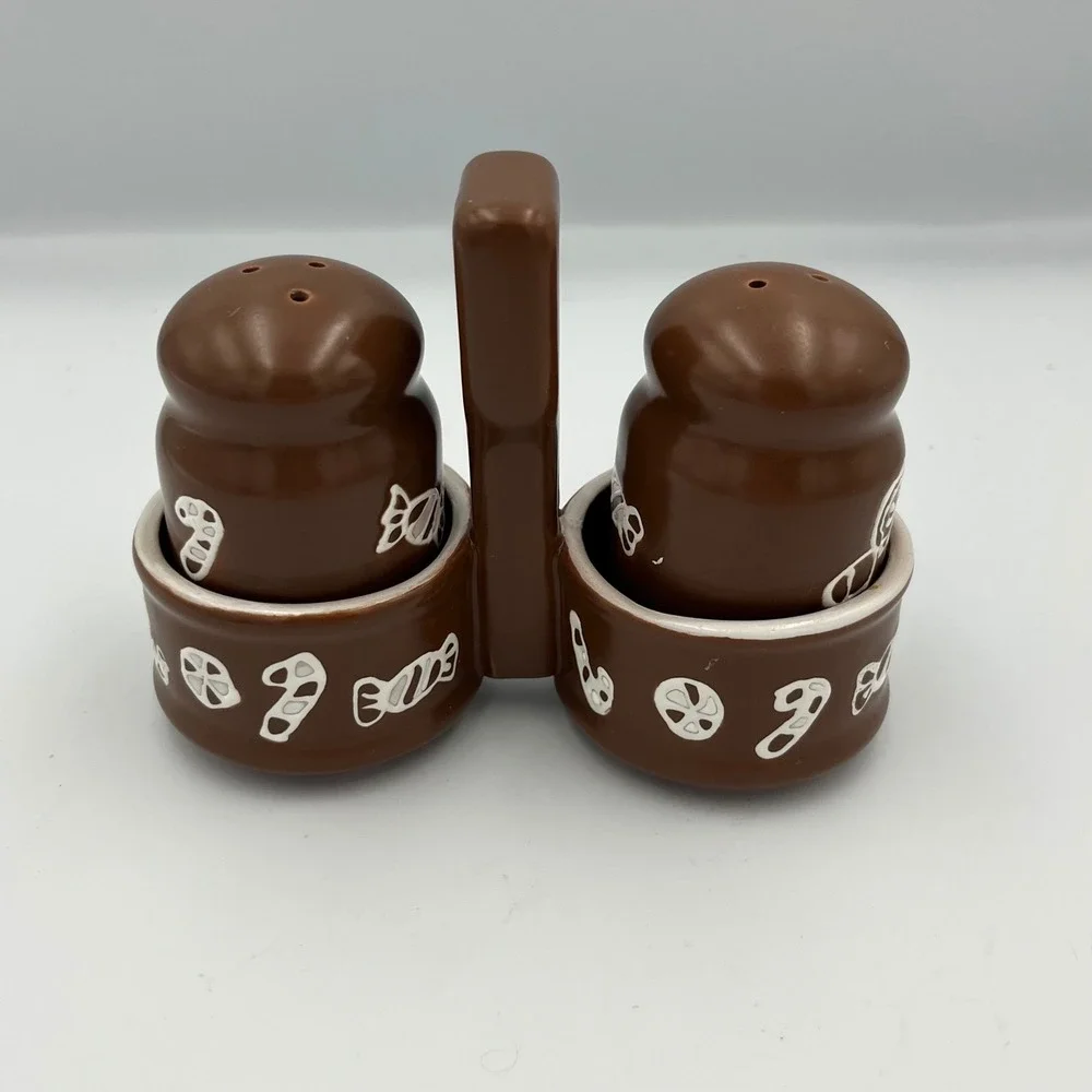 Brown Gingerbread Man‎ Candy Cane Salt Pepper Shakers with Caddy Set